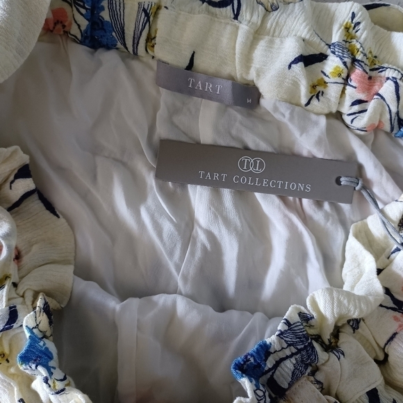 NWT! TART Rita paperbag floral print shorts - Picture 5 of 6